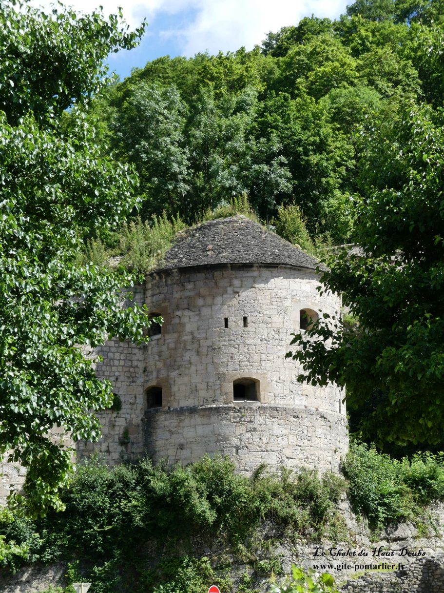 Besancon 2 Chalet du Haut-Doubs _ gite-pontarlier.fr _ Besancon 2