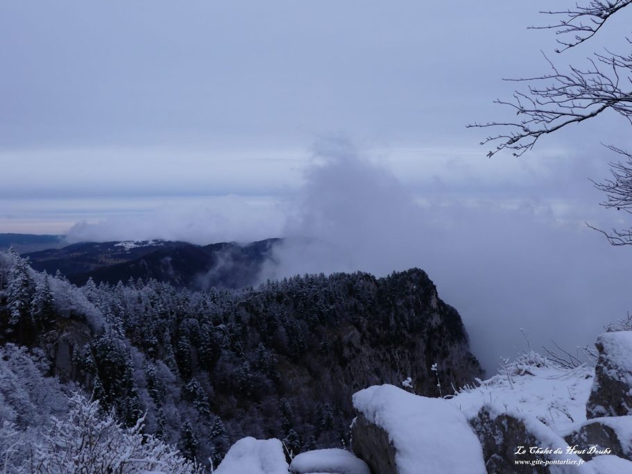 Creux du Van en hiver 3 Chalet du Haut-Doubs _ gite-pontarlier.fr _ Creux du Van en hiver 3