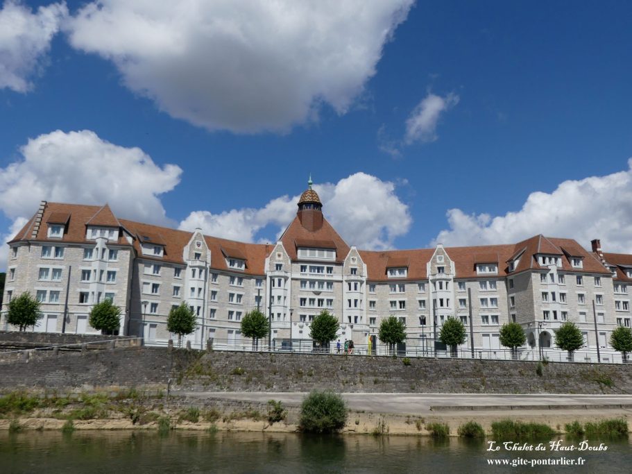 Besancon 5 Chalet du Haut-Doubs _ gite-pontarlier.fr _ Besancon 5