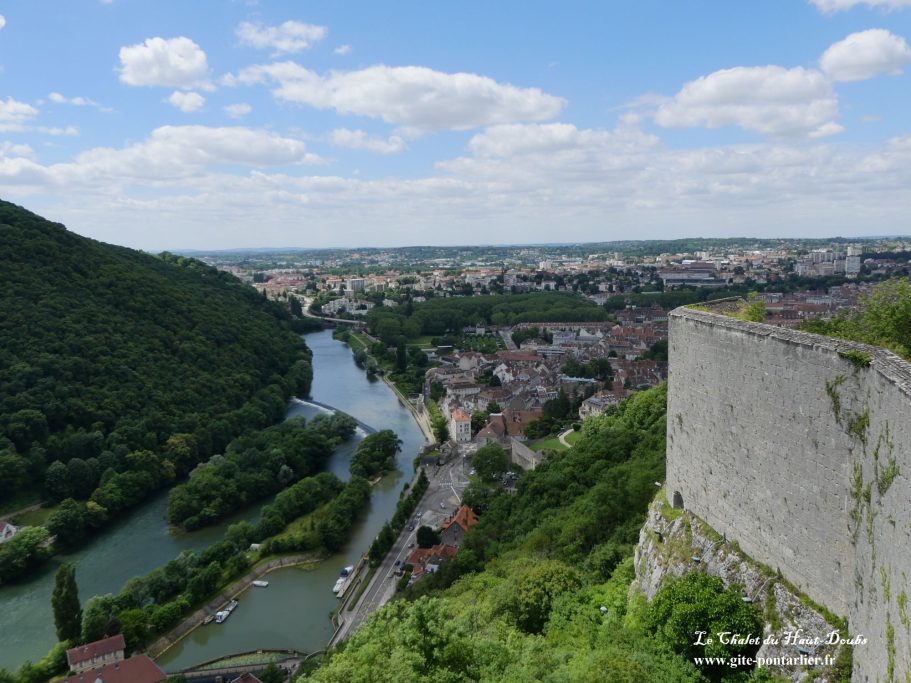 Besancon 3 Chalet du Haut-Doubs _ gite-pontarlier.fr _ Besancon 3