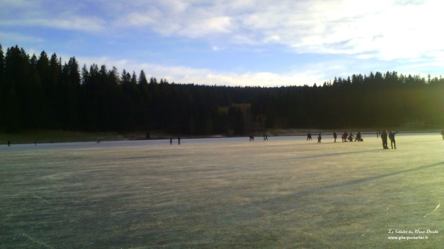 Lac des Taillères 4 Chalet du Haut-Doubs _ gite-pontarlier.fr _ Lac des Taillères 4